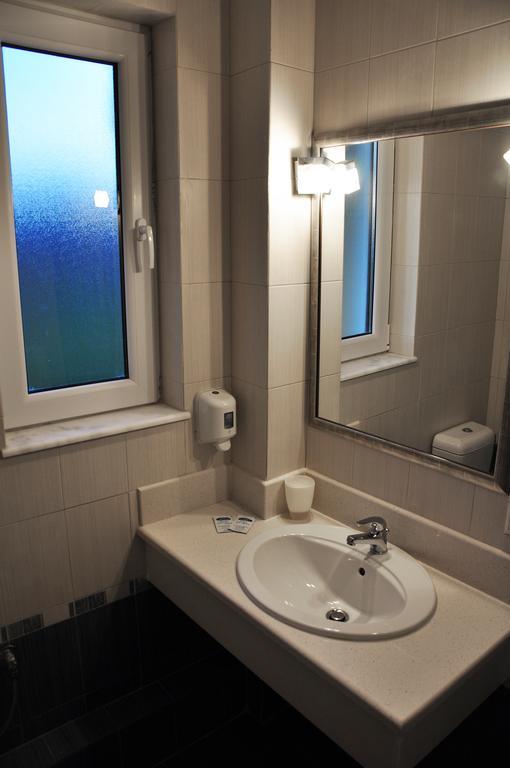 Ariadnes Holiday Accommodation II Apidias Lakos Room photo