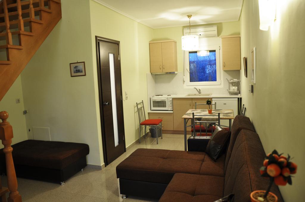 Ariadnes Holiday Accommodation II Apidias Lakos Exterior photo